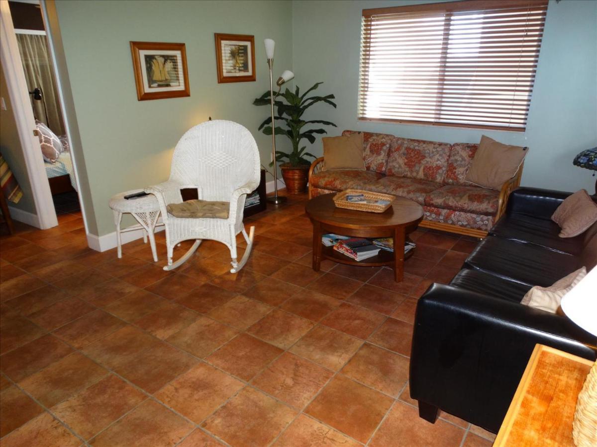 Quiet Vista Del Mar 2 Bedroom Condo Beachfront Property Cocoa Beach Exteriör bild